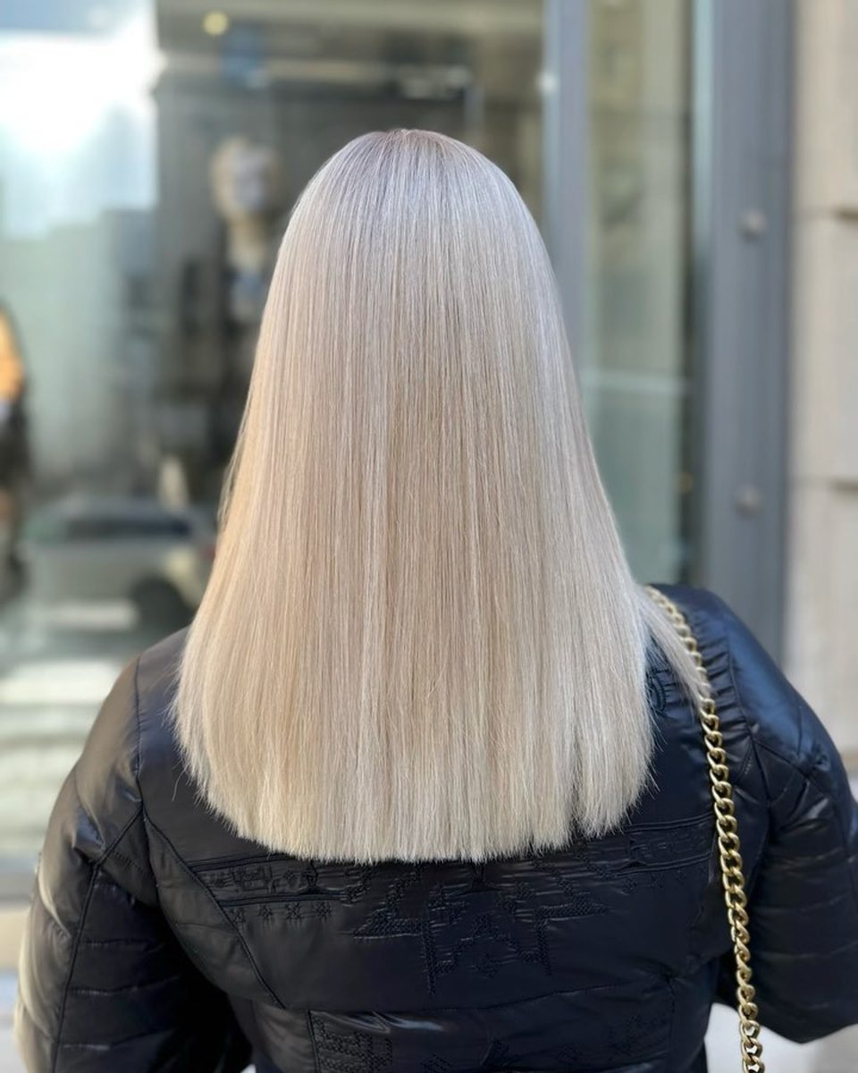 Blond platine neutralisé, sans reflet jaune